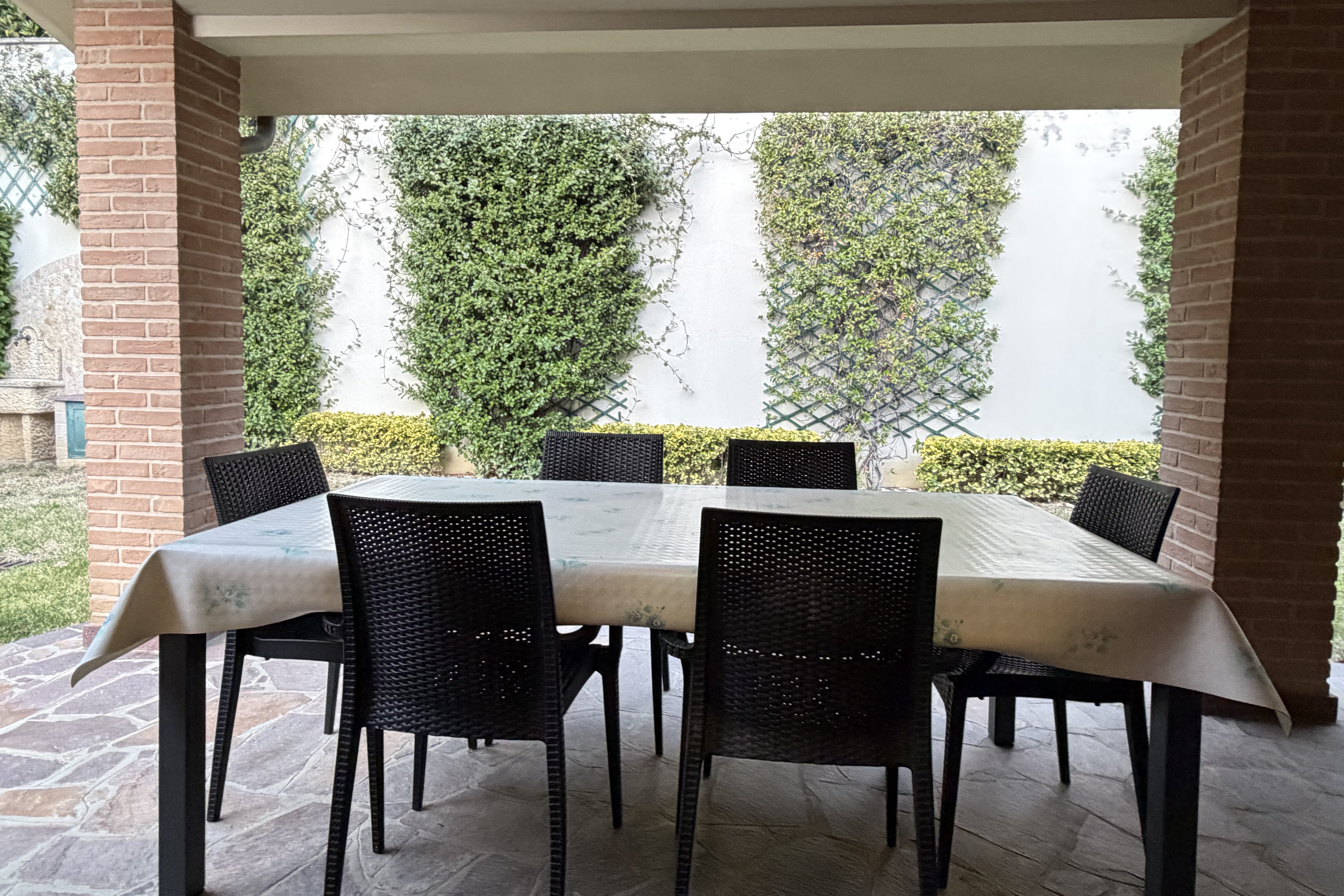 Vendita villetta con giadino Pesaro - Trebbiantico (IN190)